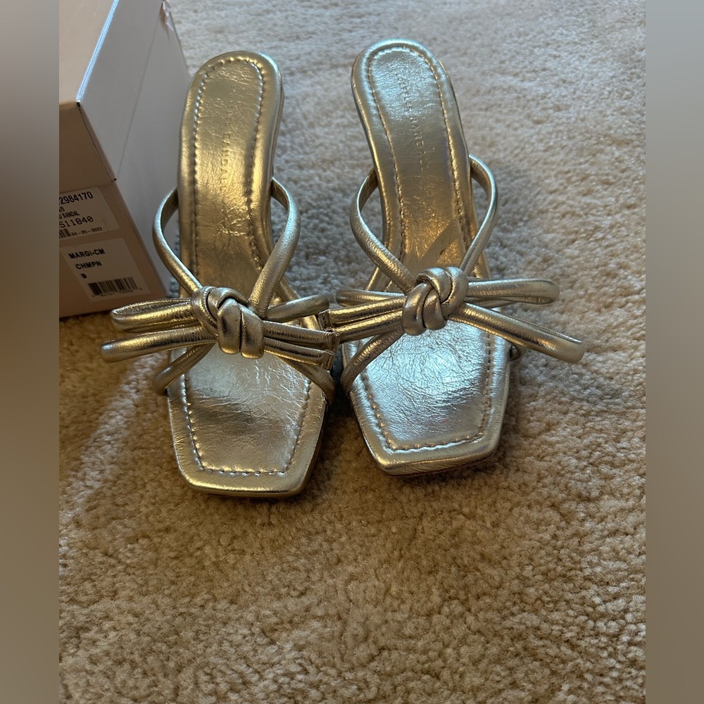 Loeffler Randall Margi Champagne Bow Heel
Size 9 - Picture 7 of 14